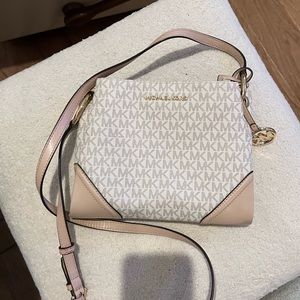 Michael Kors  crossbody purse